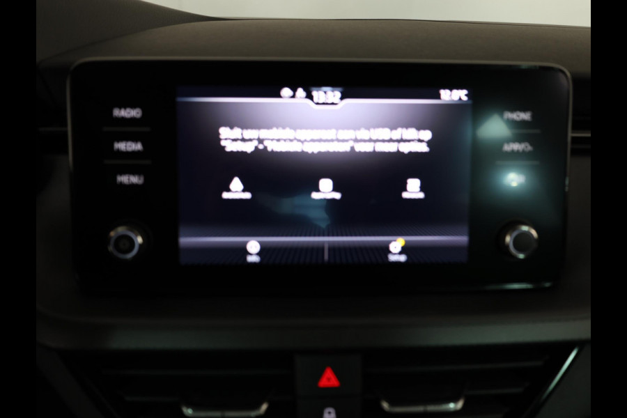 Škoda SCALA 1.0 TSI Ambition 110 PK | Verlengde garantie | Navigatie via App | Parkeersensoren | Privacy glas |