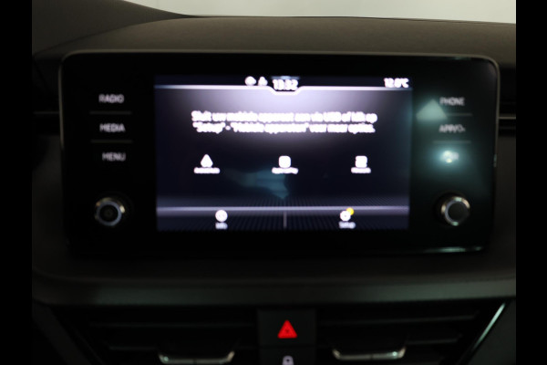 Škoda SCALA 1.0 TSI Ambition 110 PK | Verlengde garantie | Navigatie via App | Parkeersensoren | Privacy glas |