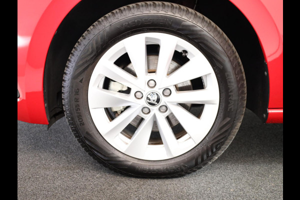 Škoda SCALA 1.0 TSI Ambition 110 PK | Verlengde garantie | Navigatie via App | Parkeersensoren | Privacy glas |