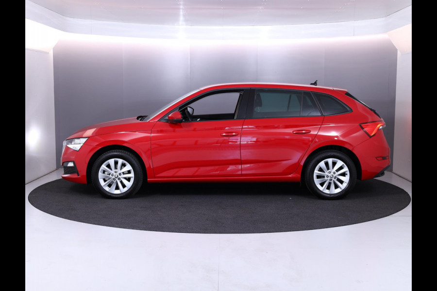 Škoda SCALA 1.0 TSI Ambition 110 PK | Verlengde garantie | Navigatie via App | Parkeersensoren | Privacy glas |