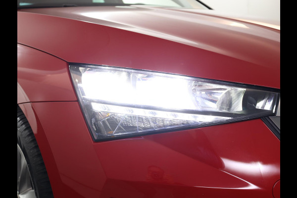 Škoda SCALA 1.0 TSI Ambition 110 PK | Verlengde garantie | Navigatie via App | Parkeersensoren | Privacy glas |