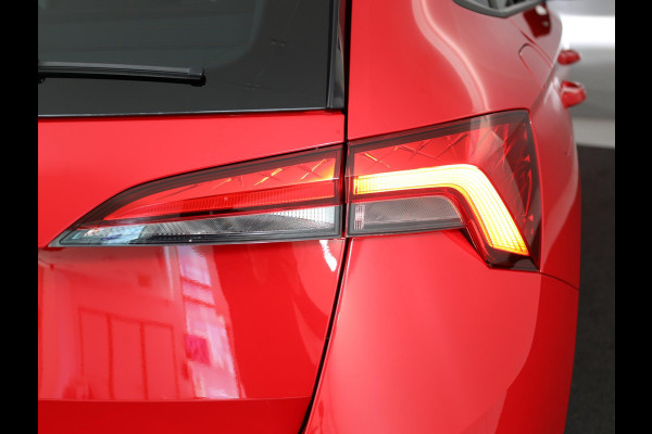 Škoda SCALA 1.0 TSI Ambition 110 PK | Verlengde garantie | Navigatie via App | Parkeersensoren | Privacy glas |