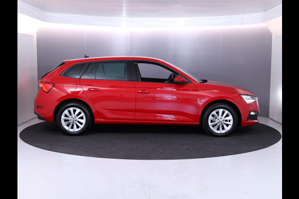 Škoda SCALA 1.0 TSI Ambition 110 PK | Verlengde garantie | Navigatie via App | Parkeersensoren | Privacy glas |
