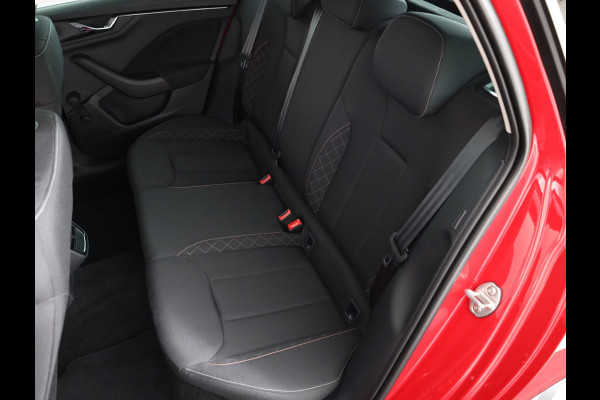 Škoda SCALA 1.0 TSI Ambition 110 PK | Verlengde garantie | Navigatie via App | Parkeersensoren | Privacy glas |