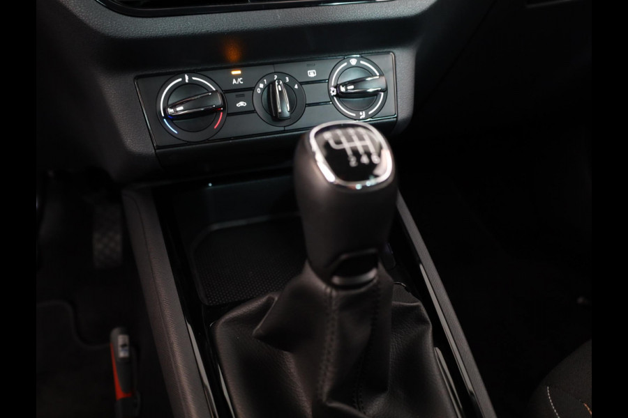 Škoda SCALA 1.0 TSI Ambition 110 PK | Verlengde garantie | Navigatie via App | Parkeersensoren | Privacy glas |