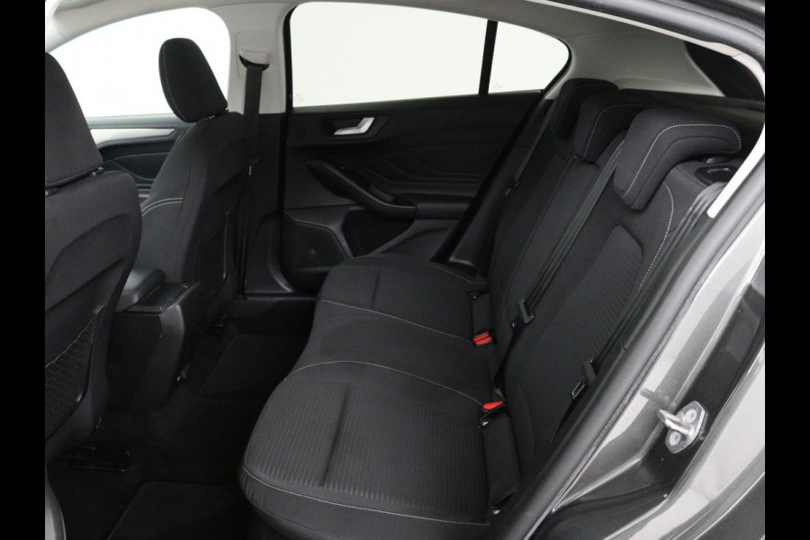 Ford Focus 1.0 EcoBoost Titanium | Stoel & stuurverwarming | Camera | Adaptive cruise | Carplay | B&O Sound | Navigatie | Full LED | Climate control
