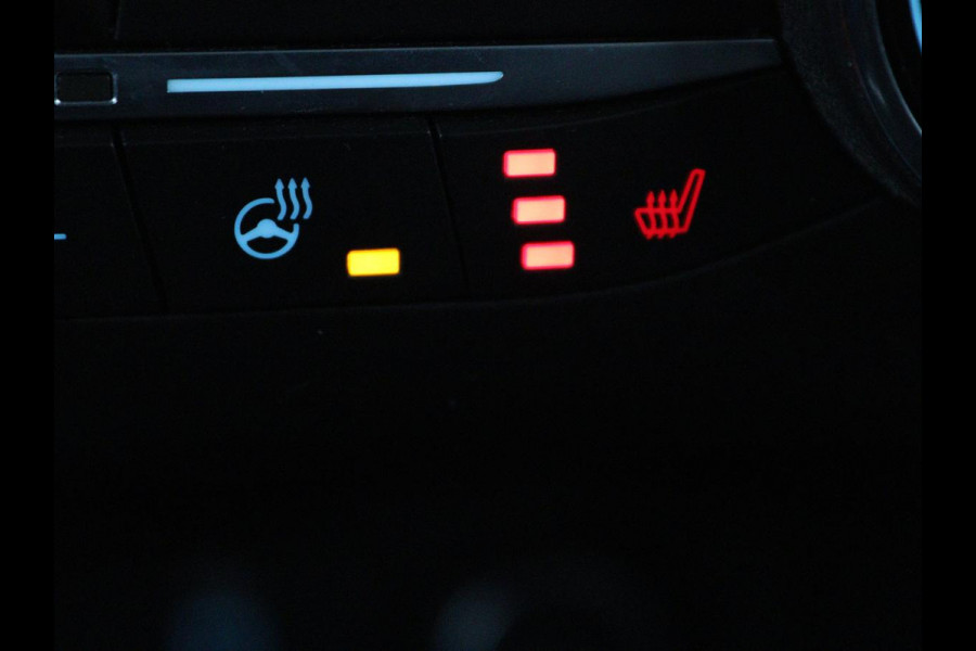 Ford Focus 1.0 EcoBoost Titanium | Stoel & stuurverwarming | Camera | Adaptive cruise | Carplay | B&O Sound | Navigatie | Full LED | Climate control