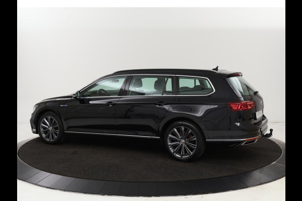 Volkswagen Passat 1.4 TSI PHEV GTE | Trekhaak | Stoelverwarming | Massage | Adaptive cruise | Carplay | Camera | Navigatie | Matrix LED | Virtual Cockpit