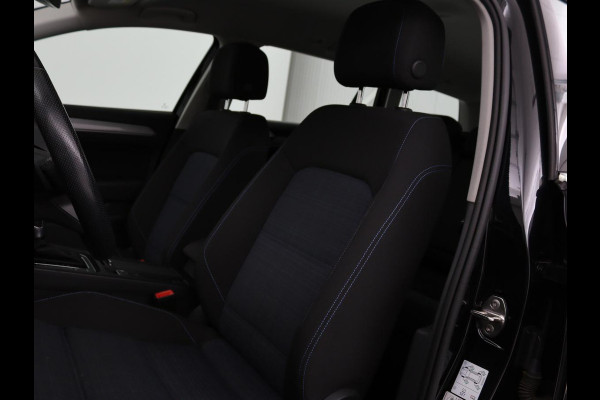 Volkswagen Passat 1.4 TSI PHEV GTE | Trekhaak | Stoelverwarming | Massage | Adaptive cruise | Carplay | Camera | Navigatie | Matrix LED | Virtual Cockpit