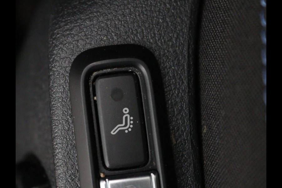 Volkswagen Passat 1.4 TSI PHEV GTE | Trekhaak | Stoelverwarming | Massage | Adaptive cruise | Carplay | Camera | Navigatie | Matrix LED | Virtual Cockpit