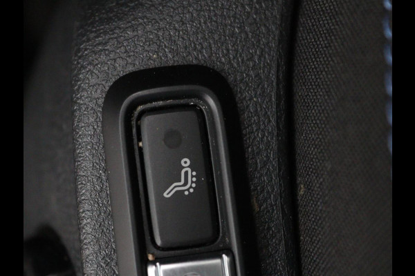 Volkswagen Passat 1.4 TSI PHEV GTE | Trekhaak | Stoelverwarming | Massage | Adaptive cruise | Carplay | Camera | Navigatie | Matrix LED | Virtual Cockpit