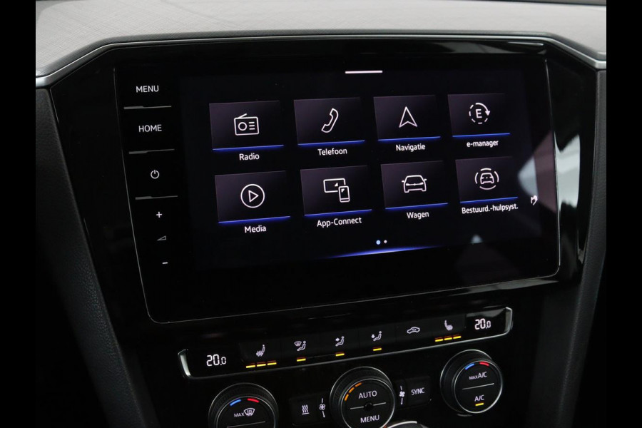 Volkswagen Passat 1.4 TSI PHEV GTE | Trekhaak | Stoelverwarming | Massage | Adaptive cruise | Carplay | Camera | Navigatie | Matrix LED | Virtual Cockpit