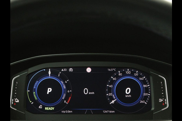 Volkswagen Passat 1.4 TSI PHEV GTE | Trekhaak | Stoelverwarming | Massage | Adaptive cruise | Carplay | Camera | Navigatie | Matrix LED | Virtual Cockpit