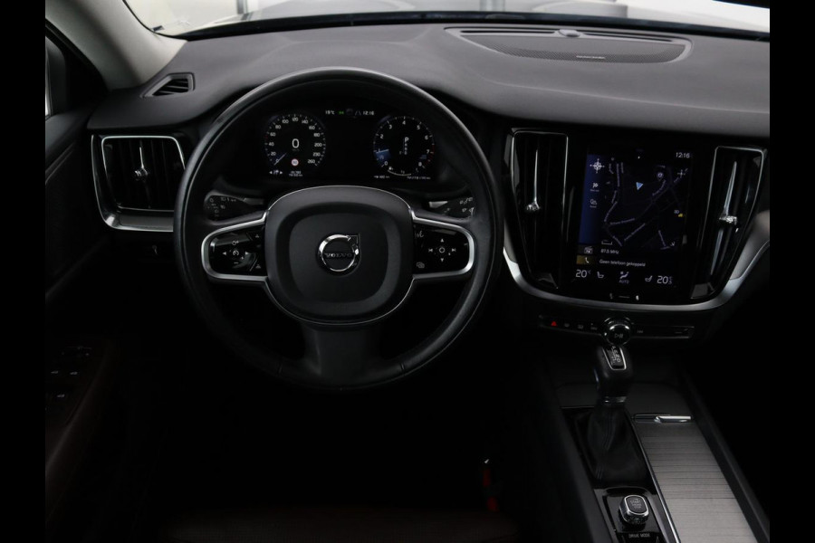 Volvo V60 2.0 T5 Inscription | Stoelventilatie | Leder | Trekhaak | Carplay | Adaptive cruise | Harman/Kardon | Achterbankverwarming | Full LED | Dodehoek detectie | Navigatie