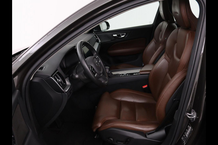 Volvo V60 2.0 T5 Inscription | Stoelventilatie | Leder | Trekhaak | Carplay | Adaptive cruise | Harman/Kardon | Achterbankverwarming | Full LED | Dodehoek detectie | Navigatie