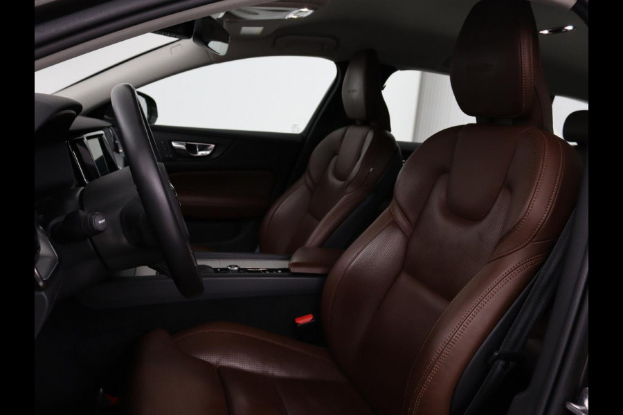 Volvo V60 2.0 T5 Inscription | Stoelventilatie | Leder | Trekhaak | Carplay | Adaptive cruise | Harman/Kardon | Achterbankverwarming | Full LED | Dodehoek detectie | Navigatie