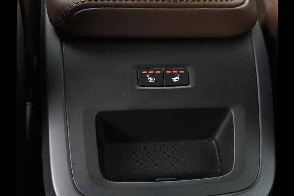 Volvo V60 2.0 T5 Inscription | Stoelventilatie | Leder | Trekhaak | Carplay | Adaptive cruise | Harman/Kardon | Achterbankverwarming | Full LED | Dodehoek detectie | Navigatie