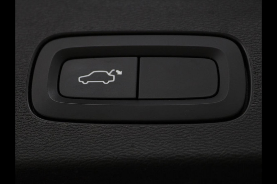 Volvo V60 2.0 T5 Inscription | Stoelventilatie | Leder | Trekhaak | Carplay | Adaptive cruise | Harman/Kardon | Achterbankverwarming | Full LED | Dodehoek detectie | Navigatie