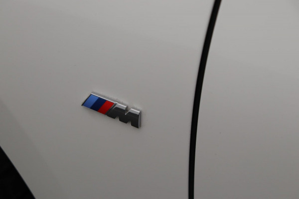 BMW 2 Serie Active Tourer 218i High Executive M-Sport Pano/dak Trekhaak Head/up Origineel NL