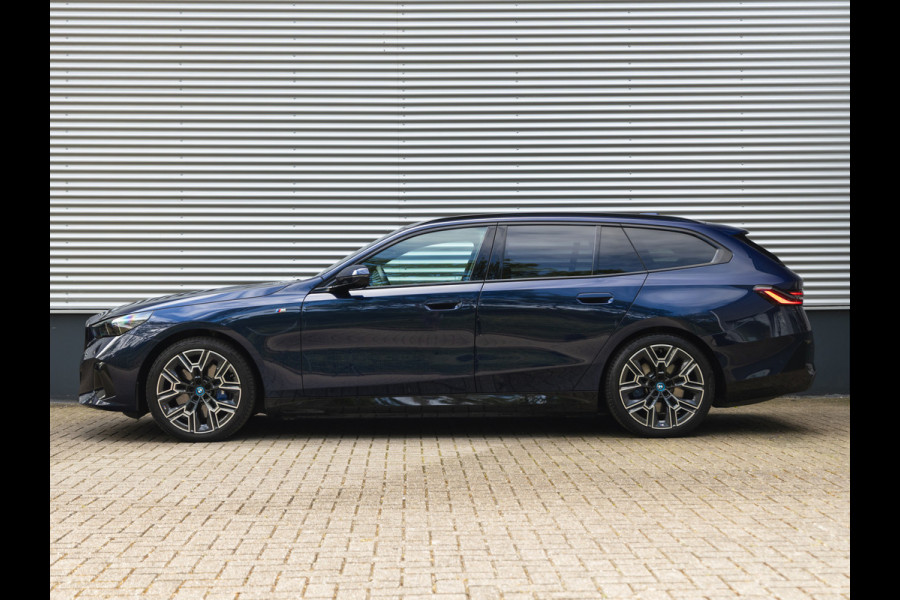 BMW i5 Touring eDrive40 M-Sport Pro - Pano - Onderstel Prof - Stoelventilatie