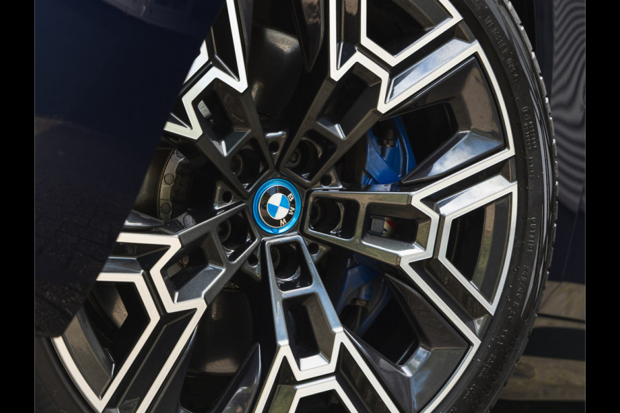 BMW i5 Touring eDrive40 M-Sport Pro - Pano - Onderstel Prof - Stoelventilatie