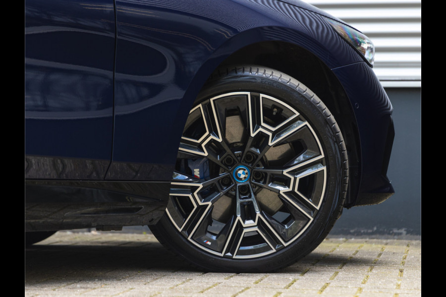 BMW i5 Touring eDrive40 M-Sport Pro - Pano - Onderstel Prof - Stoelventilatie
