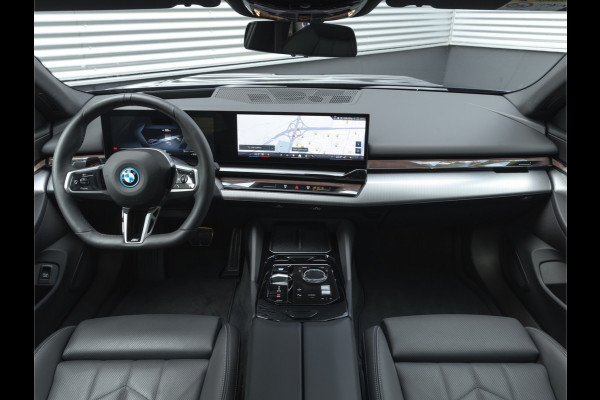 BMW i5 Touring eDrive40 M-Sport Pro - Pano - Onderstel Prof - Stoelventilatie