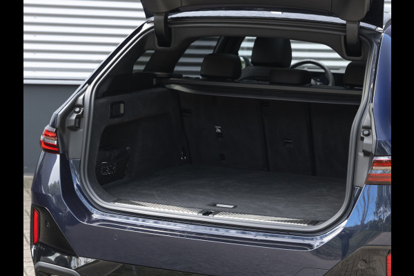 BMW i5 Touring eDrive40 M-Sport Pro - Pano - Onderstel Prof - Stoelventilatie