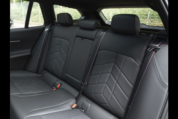 BMW i5 Touring eDrive40 M-Sport Pro - Pano - Onderstel Prof - Stoelventilatie