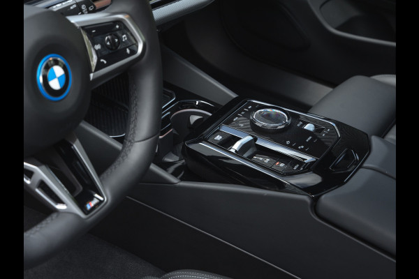 BMW i5 Touring eDrive40 M-Sport Pro - Pano - Onderstel Prof - Stoelventilatie