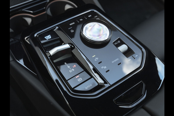 BMW i5 Touring eDrive40 M-Sport Pro - Pano - Onderstel Prof - Stoelventilatie
