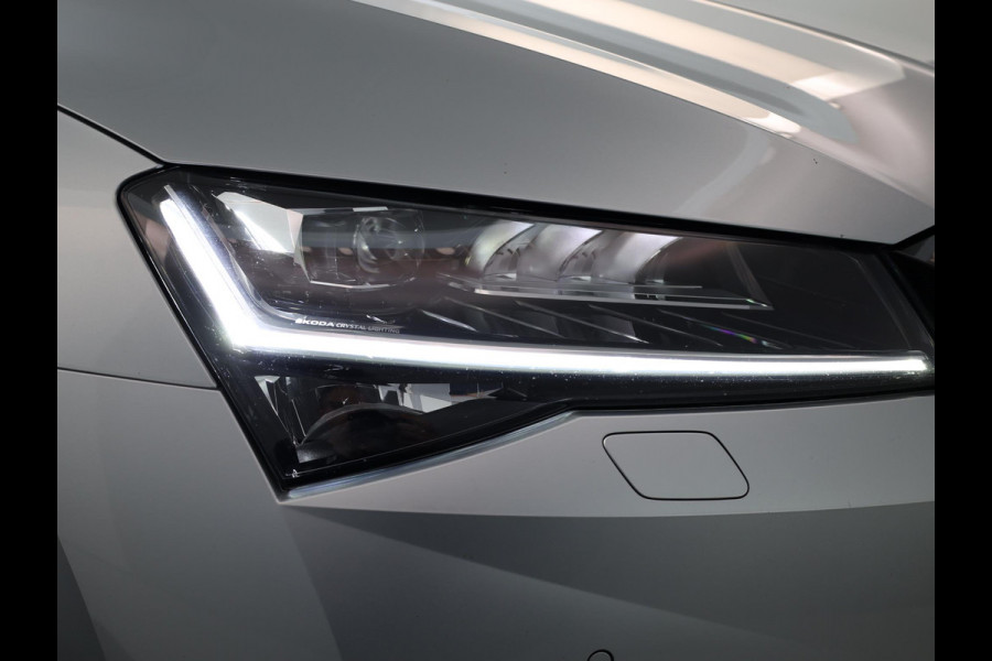 Škoda Superb Combi 1.4 TSI iV Sportline Business 218 pk | Verlengde garantie | Navigatie | Panoramadak | Parkeersensoren | Achteruitrijcamera | Stoelverwarming v/a |