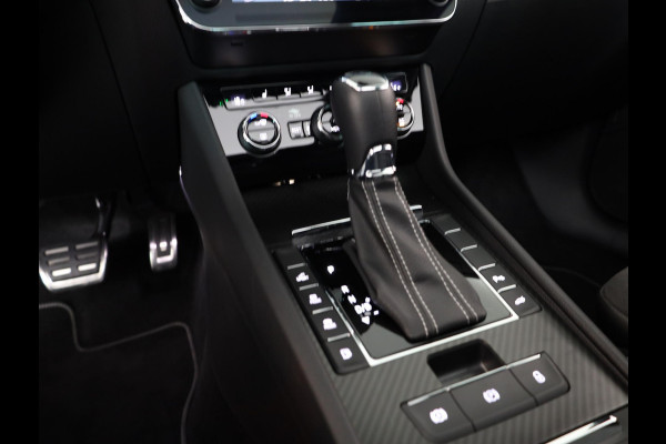 Škoda Superb Combi 1.4 TSI iV Sportline Business 218 pk | Verlengde garantie | Navigatie | Panoramadak | Parkeersensoren | Achteruitrijcamera | Stoelverwarming v/a |