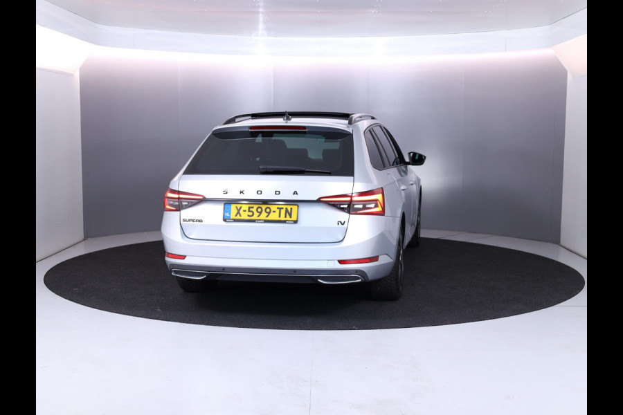 Škoda Superb Combi 1.4 TSI iV Sportline Business 218 pk | Verlengde garantie | Navigatie | Panoramadak | Parkeersensoren | Achteruitrijcamera | Stoelverwarming v/a |