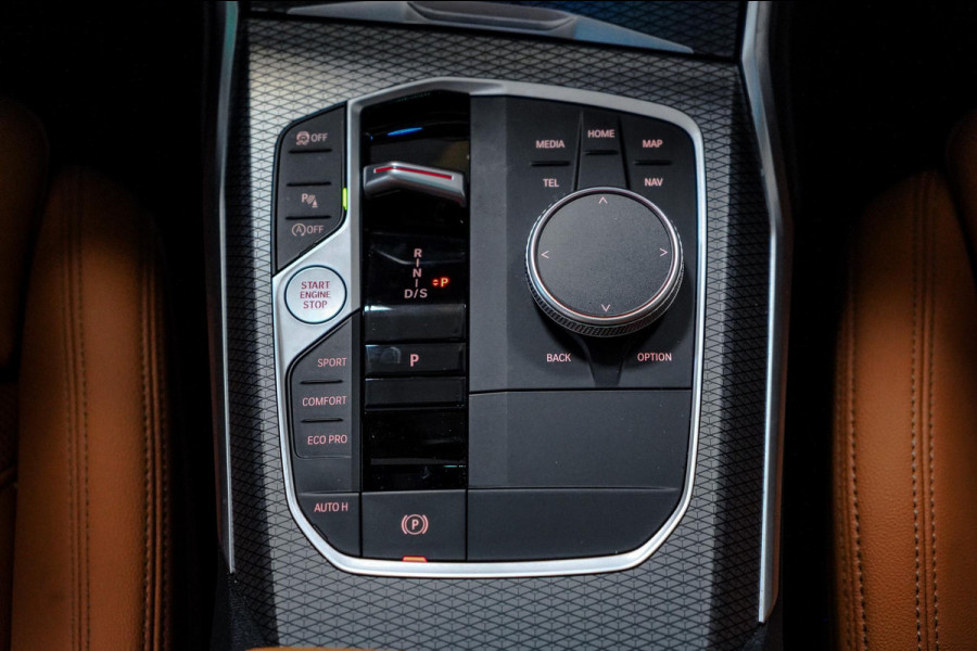 BMW 3 Serie Touring 320i High Executive M-sport |Pano|Memor|Head-Up|Trekhaak