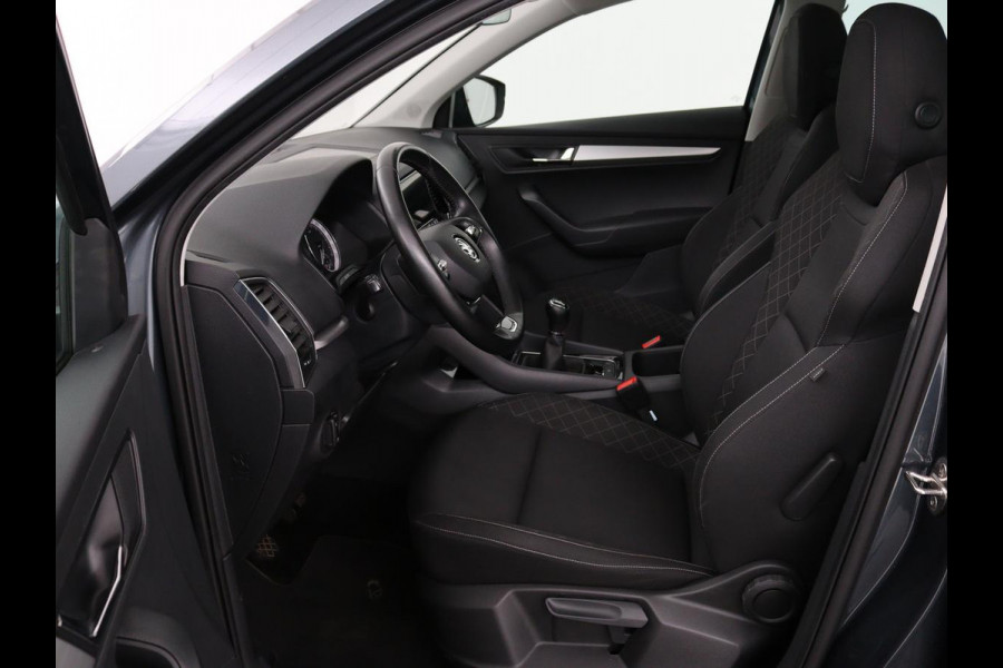 Škoda Karoq 1.0 TSI Business Edition | Panoramadak | Stoelverwarming | Trekhaak | Carplay | Navigatie | Climate control | Parkeerhulp | Cruise control