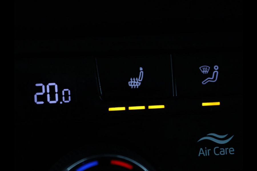 Škoda Karoq 1.0 TSI Business Edition | Panoramadak | Stoelverwarming | Trekhaak | Carplay | Navigatie | Climate control | Parkeerhulp | Cruise control