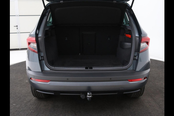 Škoda Karoq 1.0 TSI Business Edition | Panoramadak | Stoelverwarming | Trekhaak | Carplay | Navigatie | Climate control | Parkeerhulp | Cruise control