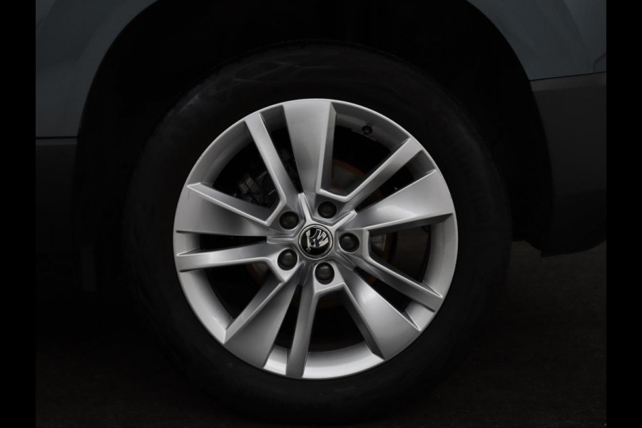 Škoda Karoq 1.0 TSI Business Edition | Panoramadak | Stoelverwarming | Trekhaak | Carplay | Navigatie | Climate control | Parkeerhulp | Cruise control
