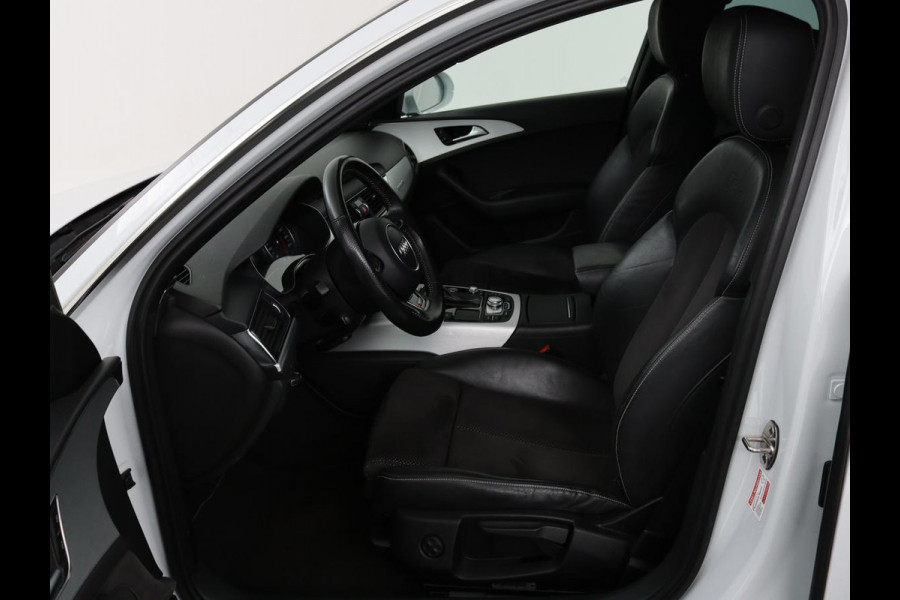 Audi A6 2.0 TFSI quattro S line | Stoelverwarming | Trekhaak | Leder/Alcantara | Camera | Navigatie | Achterbankverwarming | 20'' lichtmetalen velgen | Xenon | Parkeerhulp | Bluetooth