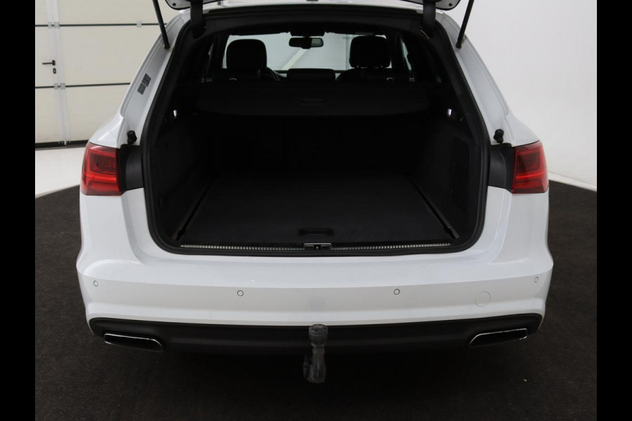 Audi A6 2.0 TFSI quattro S line | Stoelverwarming | Trekhaak | Leder/Alcantara | Camera | Navigatie | Achterbankverwarming | 20'' lichtmetalen velgen | Xenon | Parkeerhulp | Bluetooth