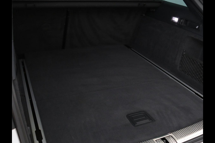 Audi A6 2.0 TFSI quattro S line | Stoelverwarming | Trekhaak | Leder/Alcantara | Camera | Navigatie | Achterbankverwarming | 20'' lichtmetalen velgen | Xenon | Parkeerhulp | Bluetooth