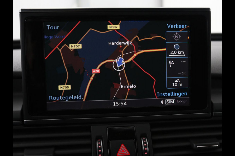 Audi A6 2.0 TFSI quattro S line | Stoelverwarming | Trekhaak | Leder/Alcantara | Camera | Navigatie | Achterbankverwarming | 20'' lichtmetalen velgen | Xenon | Parkeerhulp | Bluetooth