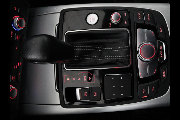 Audi A6 2.0 TFSI quattro S line | Stoelverwarming | Trekhaak | Leder/Alcantara | Camera | Navigatie | Achterbankverwarming | 20'' lichtmetalen velgen | Xenon | Parkeerhulp | Bluetooth