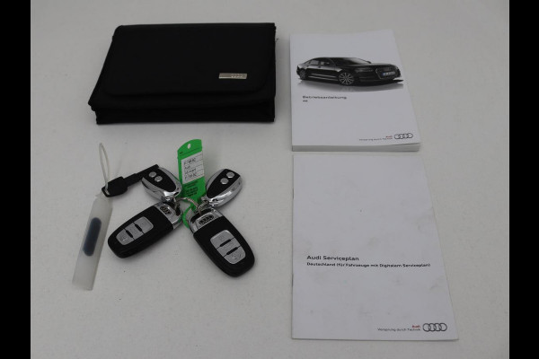 Audi A6 2.0 TFSI quattro S line | Stoelverwarming | Trekhaak | Leder/Alcantara | Camera | Navigatie | Achterbankverwarming | 20'' lichtmetalen velgen | Xenon | Parkeerhulp | Bluetooth