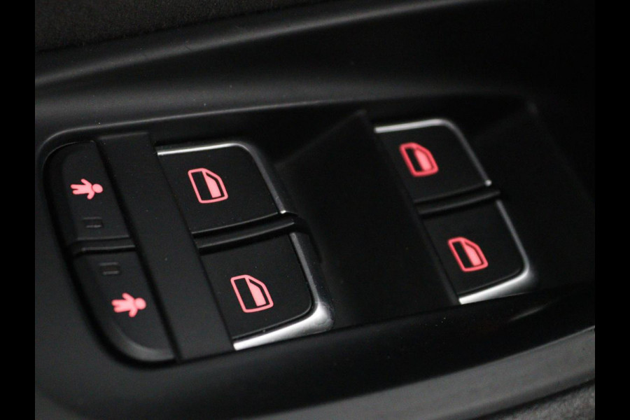 Audi A6 2.0 TFSI quattro S line | Stoelverwarming | Trekhaak | Leder/Alcantara | Camera | Navigatie | Achterbankverwarming | 20'' lichtmetalen velgen | Xenon | Parkeerhulp | Bluetooth