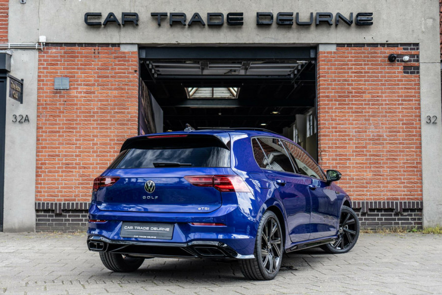 Volkswagen Golf 1.5 eTSI R-Line Pano / HUD / Camera