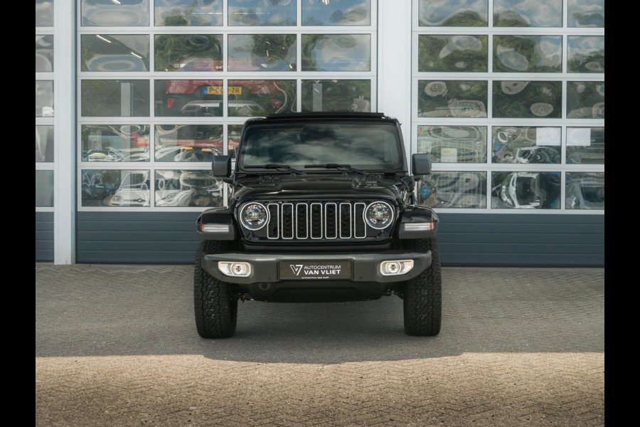 Jeep Wrangler Unlimited 4xe 380 Sahara | Uit voorraad leverbaar | MY25 | Sky One-Touch Power Soft Top | 22" Brute velgen | Geel kenteken !