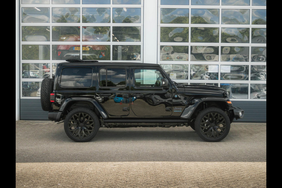 Jeep Wrangler Unlimited 4xe 380 Sahara | Uit voorraad leverbaar | MY25 | Sky One-Touch Power Soft Top | 22" Brute velgen | Geel kenteken !
