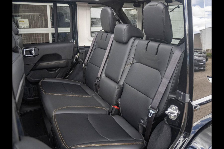 Jeep Wrangler Unlimited 4xe 380 Sahara | Uit voorraad leverbaar | MY25 | Sky One-Touch Power Soft Top | 22" Brute velgen | Geel kenteken !